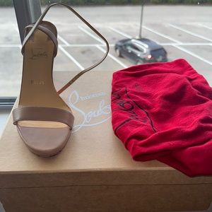 Christian Louboutin Red bottom (Loubi Queen) Nude size 8.5 or 39.5. Fits like 8.
